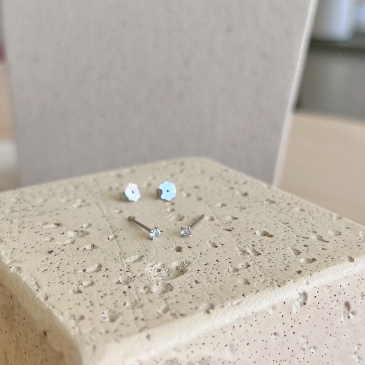 [AuraEcho]Delicate Solitaire Earrings