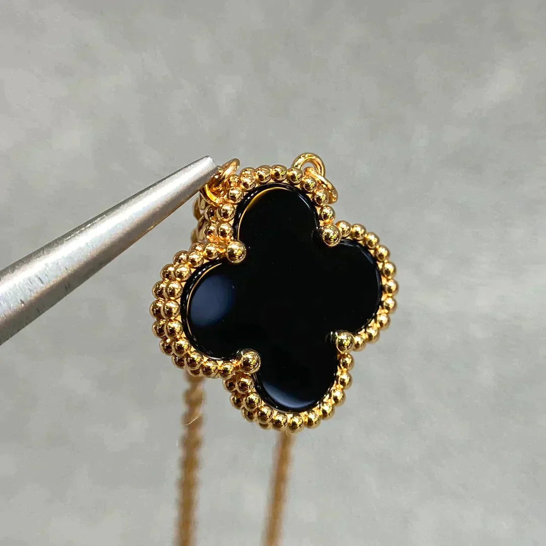 [AuraEcho]CLOVER 15MM BLACK ONYX SINGLE FLOWER NECKLACE