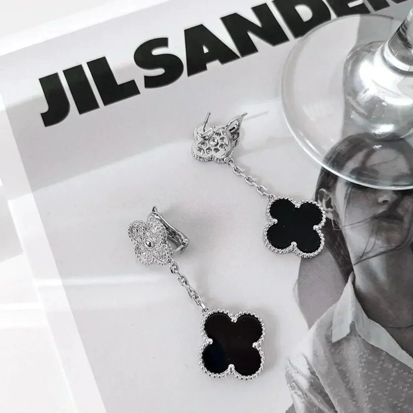 [AuraEcho]CLOVER 2 MOTIFS  DIAMOND ONYX EARRINGS SILVER