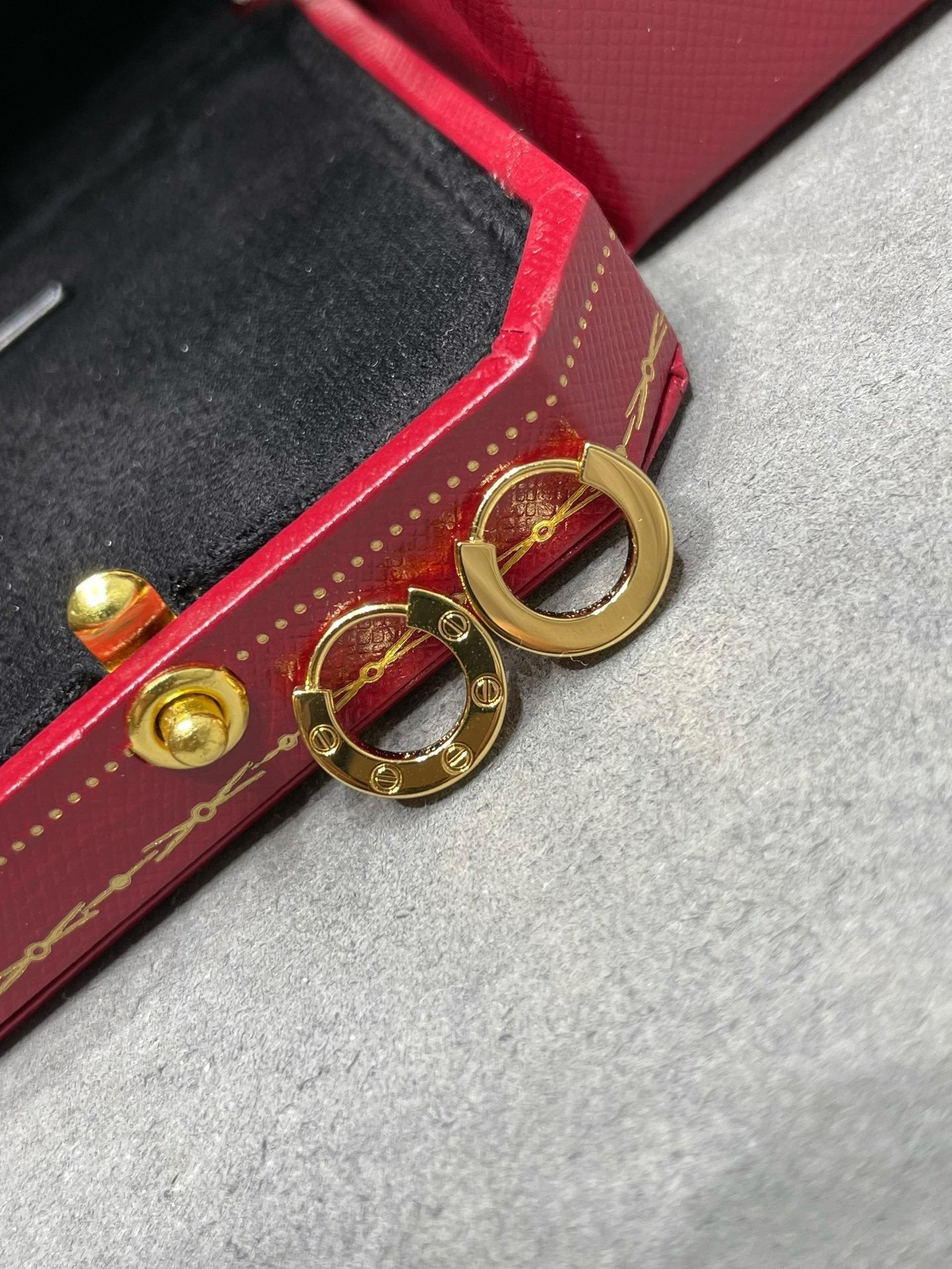 [AuraEcho]LOVE MINI EARRINGS