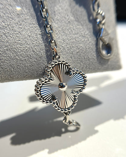 [AuraEcho]CLOVER 5 MOTIF SILVER DIAMOND BRACELET