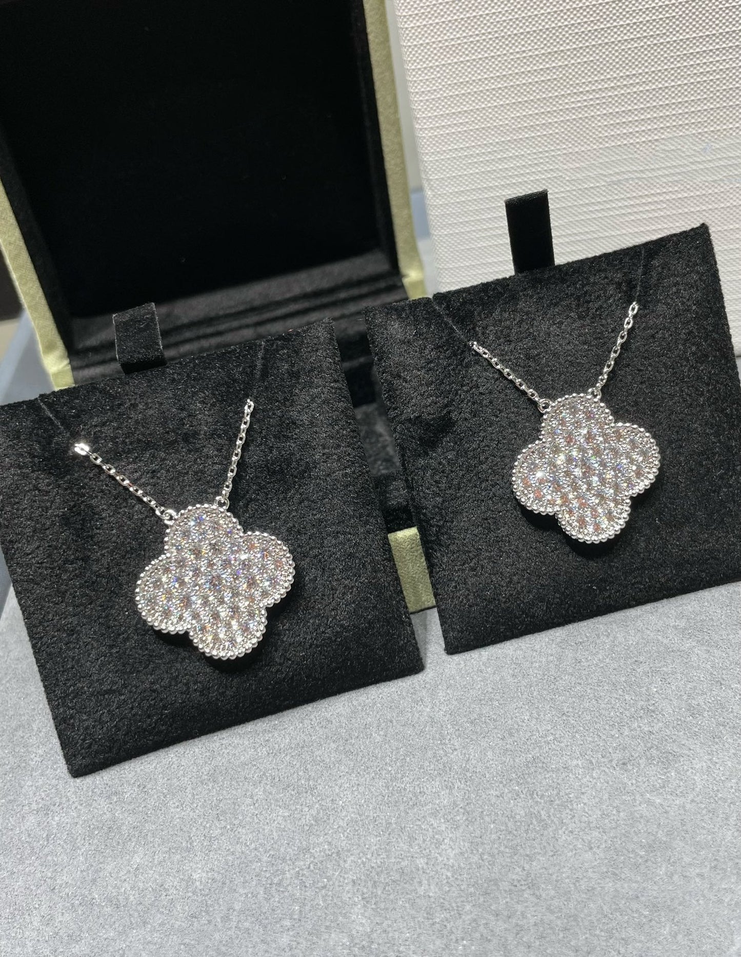 [AuraEcho]CLOVER 25MM LARGE PENDANT DIAMOND PAVED SILVER NECKLACE