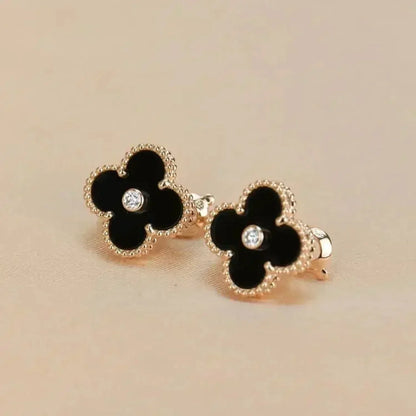 [AuraEcho]CLOVER MEDIUM 1 MOTIFS ONYX DIAMOND EARRINGS
