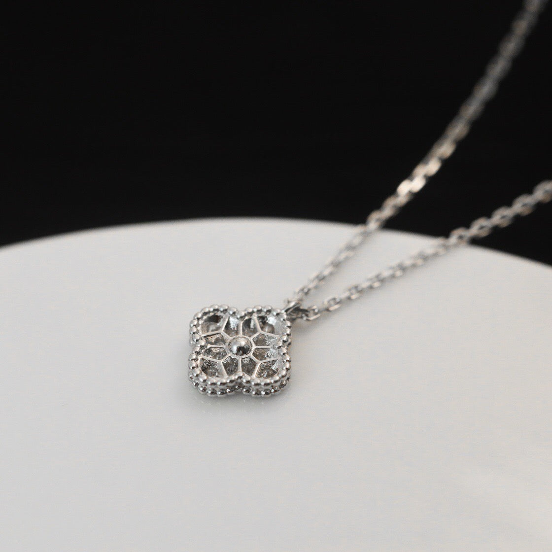 [AuraEcho]CLOVER MINI 9.5MM PENDANT DIAMOND NECKLACE