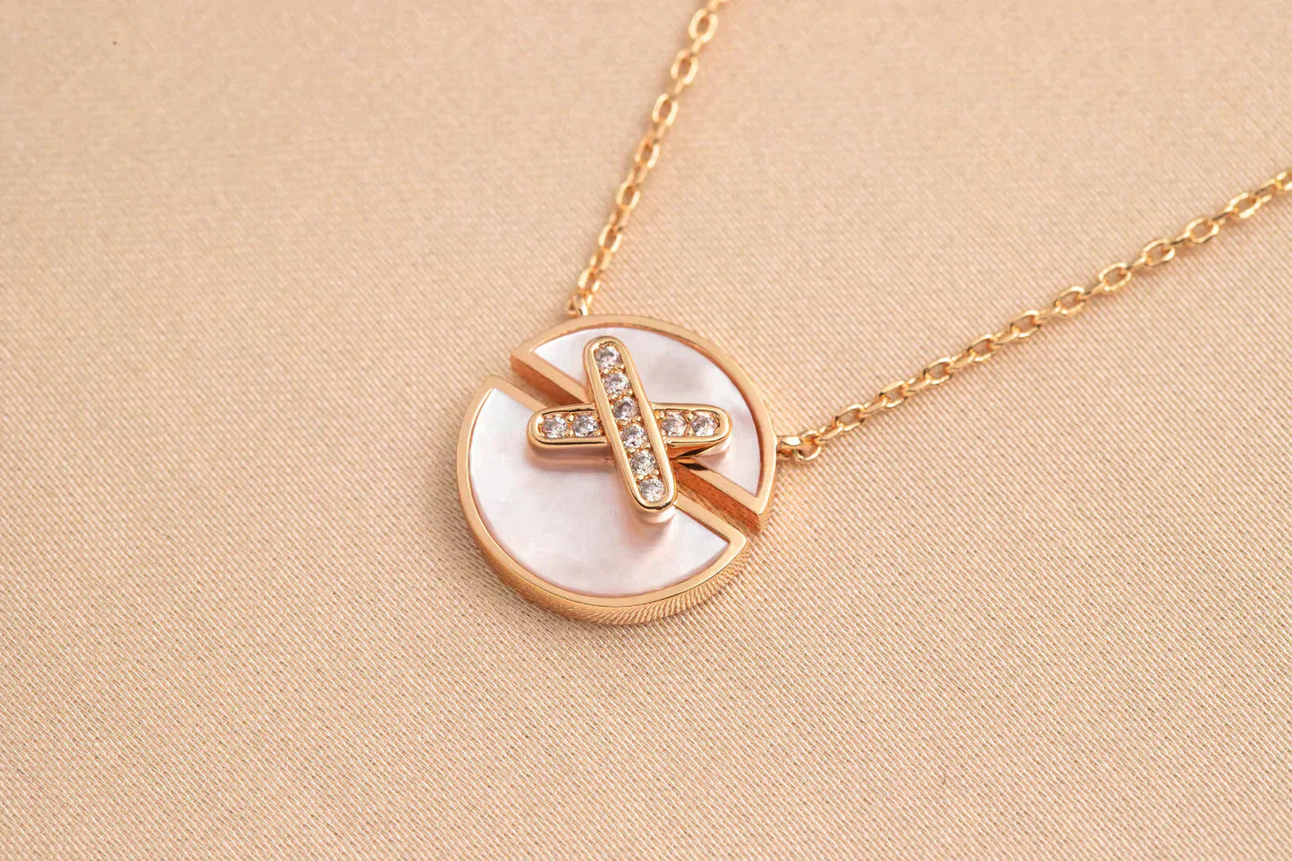 [AuraEcho]JEUX DE ROSE GOLD DIAMOND NECKLACE