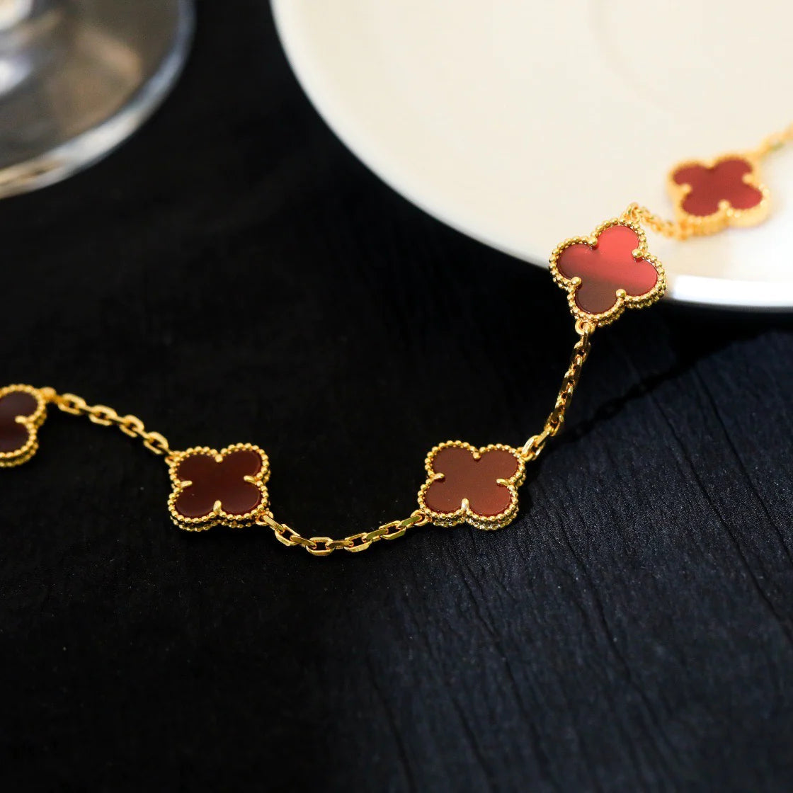 [AuraEcho]CLOVER 5 MOTIFS RED AGATE  BRACELET